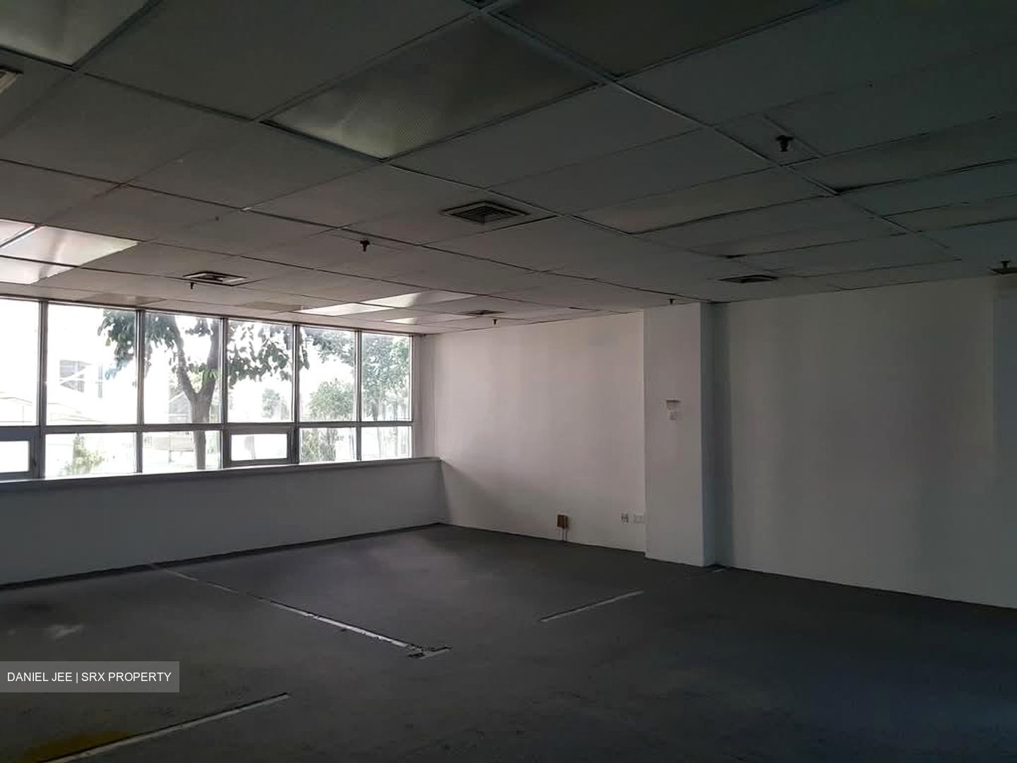 North Bridge Centre (D7), Office #606779121